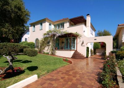 Spanish-Home-in-the-hills-1